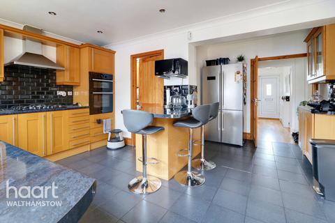 219 Boundary Road, London, E17 8NG