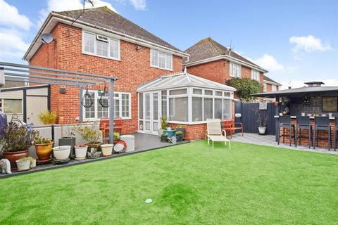 4 bedroom detached house for sale, Sunningdale Walk, Herne Bay