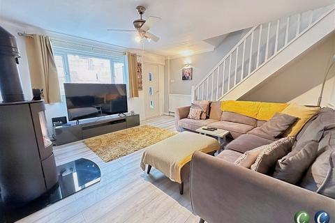 3 bedroom detached house for sale - Roseway, Rugeley, WS15 2XN