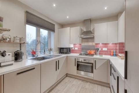 Flat 5, Brookside Terrace, 32 The Lane, Worcester, WR1 1AF