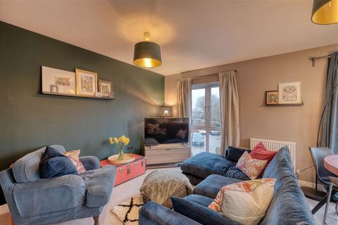 Flat 5, Brookside Terrace, 32 The Lane, Worcester, WR1 1AF
