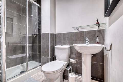 Flat 5, Brookside Terrace, 32 The Lane, Worcester, WR1 1AF