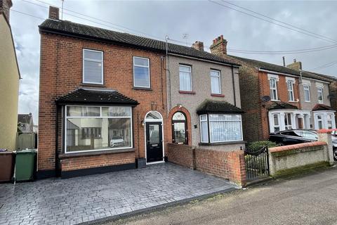 23 Scratton Road, Stanford-le-hope, SS17 0NZ