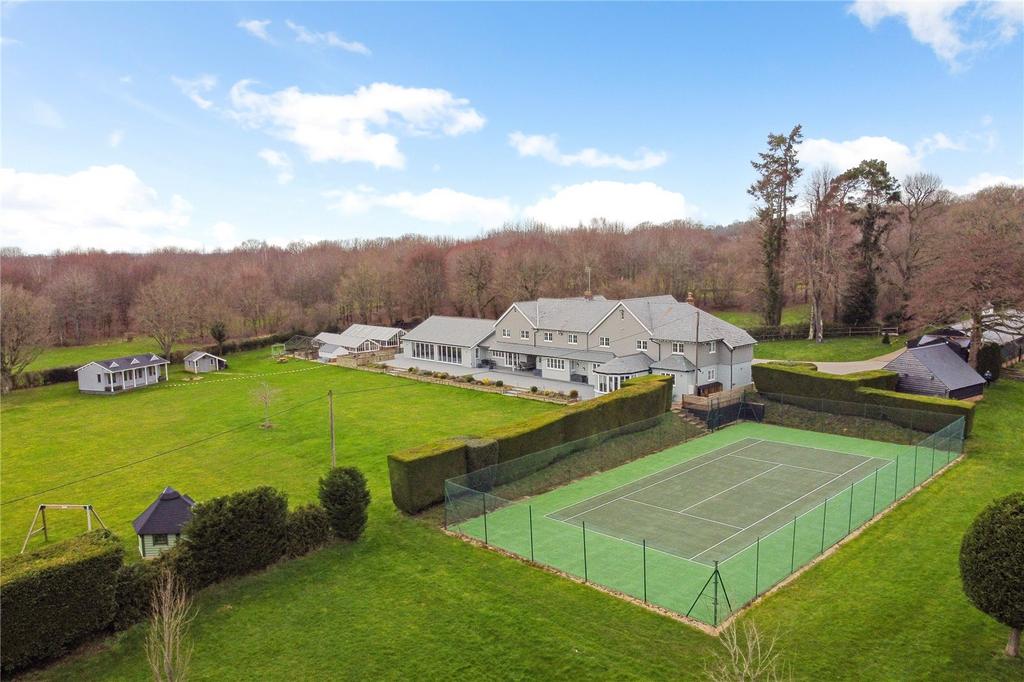 Tunbridge Lane, Bramshott, Liphook, Hants, GU30 6 bed detached house