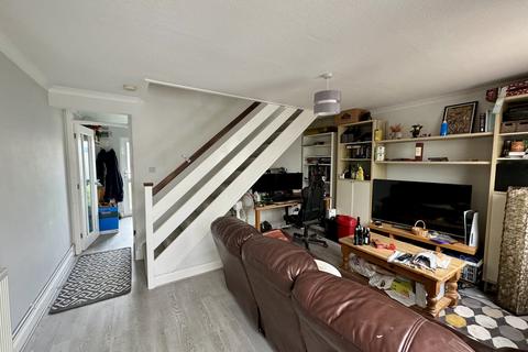 10 Badlesmere Road, Eastbourne, BN22 8TL