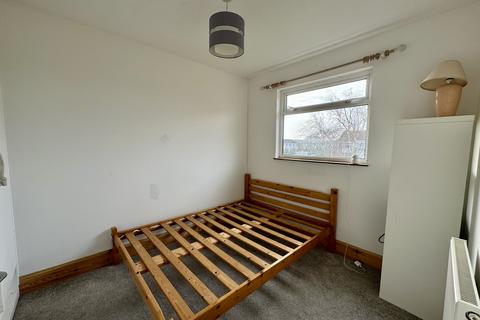 10 Badlesmere Road, Eastbourne, BN22 8TL