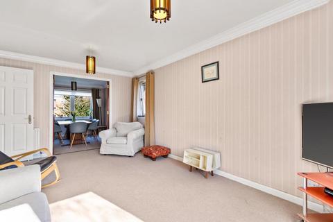 3 bedroom apartment for sale, White Gables, Glasgow