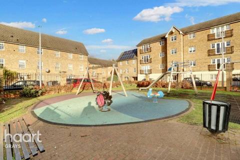 39 Caspian Close, Purfleet, RM19 1LG