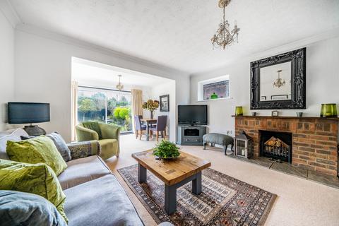 6 Cedar Grove, Bisley, Woking, GU24 9EF