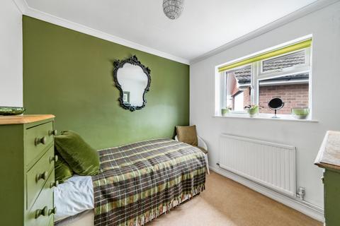 6 Cedar Grove, Bisley, Woking, GU24 9EF