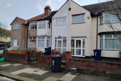 3 bedroom terraced house to rent - GREENFORD, Middlesex, UB6