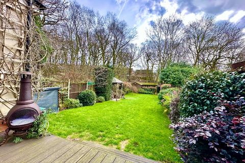 61 Tring Gardens, Romford, RM3 9EJ