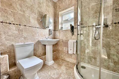 61 Tring Gardens, Romford, RM3 9EJ