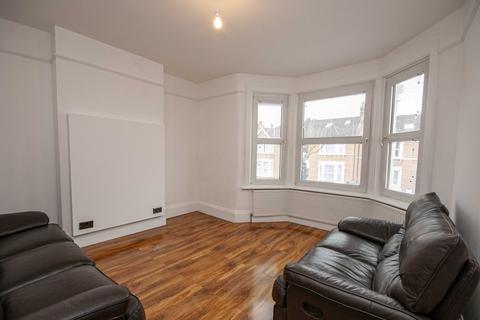 2 bedroom flat to rent - 81A Greenvale Road, Eltham, London SE9 1PE