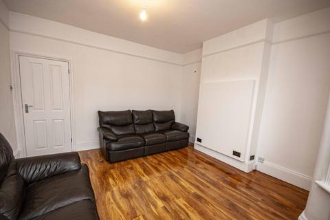 2 bedroom flat to rent - 81A Greenvale Road, Eltham, London SE9 1PE