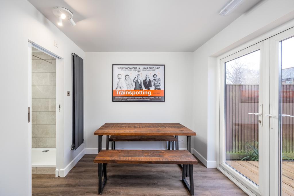 104 Kynaston Avenue HP21 9 DS-14