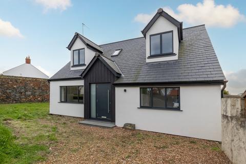 3 bedroom detached house for sale, Rue Jacques, St. Sampson, Guernsey