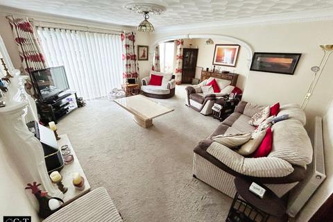 3 bedroom detached house for sale, Gayfield Avenue, Brierley Hill