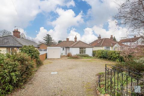 3 bedroom detached bungalow for sale - Intwood Road, Cringleford