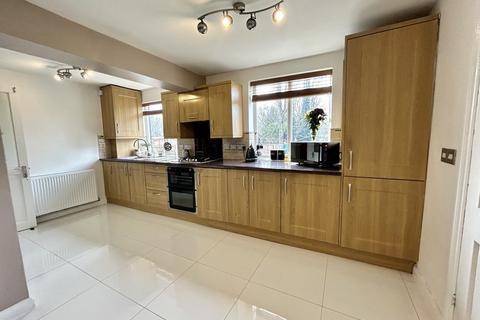 4 bedroom end of terrace house for sale, Ninfield Road, Acocks Green