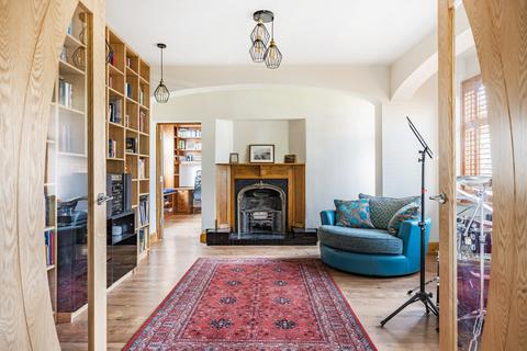 155 Woodcote Valley Road, Purley, CR8 3BN