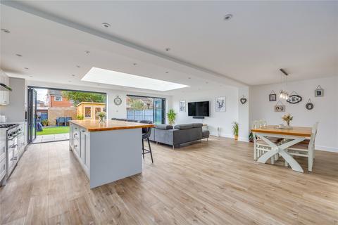 12 Bure Close, Bedford, MK41 7TX
