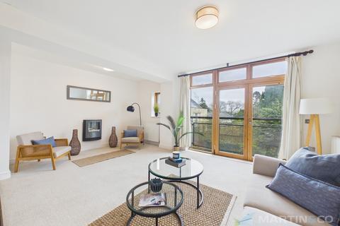 2 bedroom flat for sale, Truro