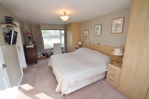 3 Roundwood, Shipley, BD18 4JP