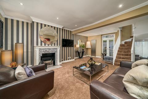 4 Cheyne Row, London, SW3 5HL