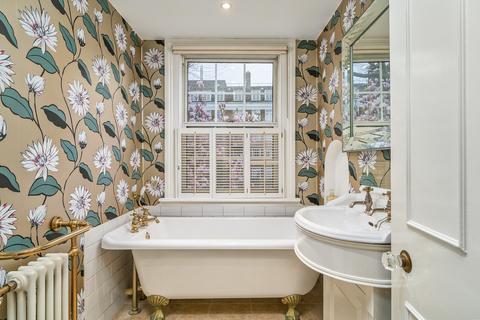 4 Cheyne Row, London, SW3 5HL