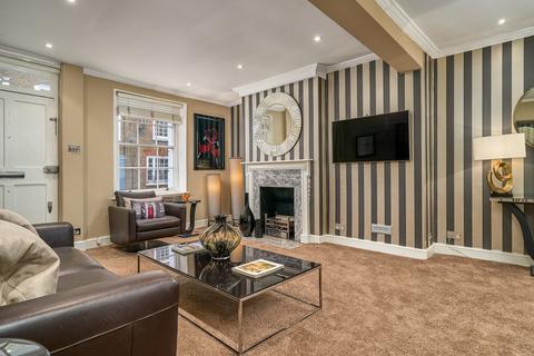 4 Cheyne Row, London, SW3 5HL