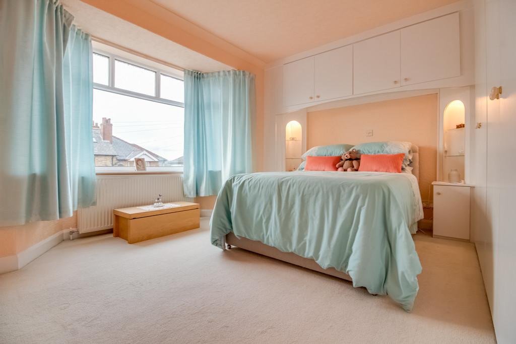 Gramfield Road, Crossland Moor... 3 bed semidetached house for sale
