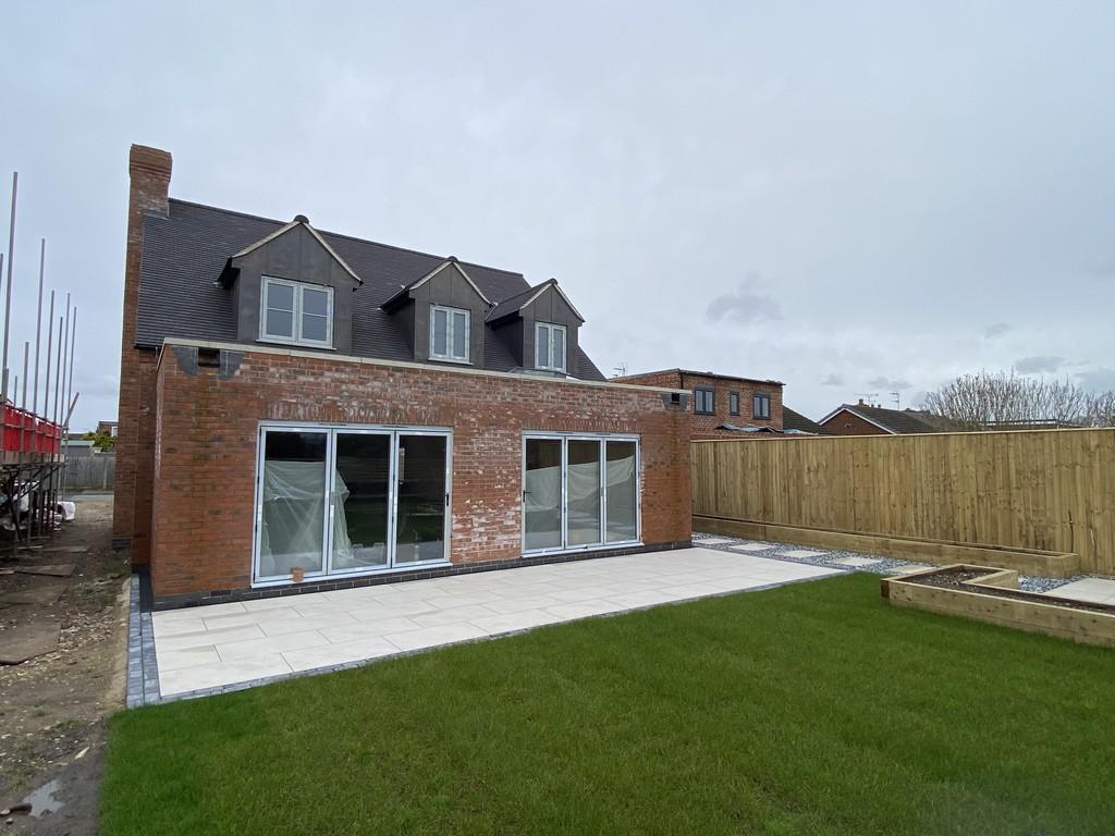 Westmead Road, BartonunderNeedwood 3 bed detached house for sale £