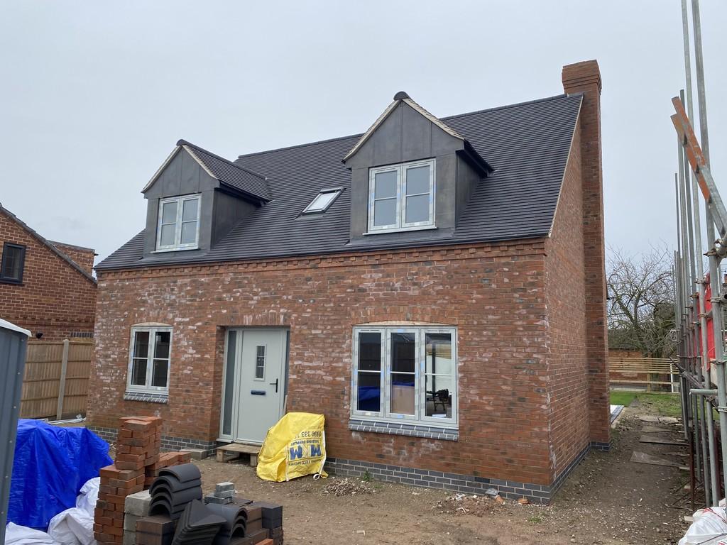 Westmead Road, BartonunderNeedwood 3 bed detached house for sale £