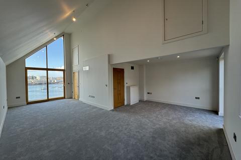 4 bedroom end of terrace house to rent, Boston Quays