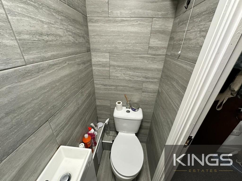 Bathroom 2 0