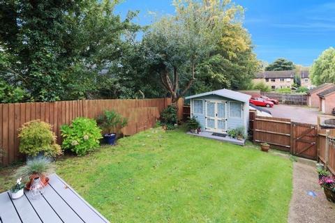 2 bedroom semi-detached house to rent, Station Road, Hertfordshire WD4