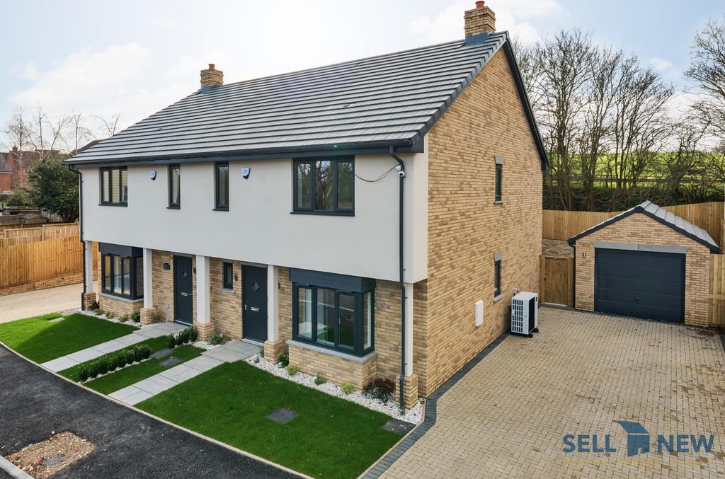 Buntingford Road, Puckeridge SG11 4 bed semidetached house for sale