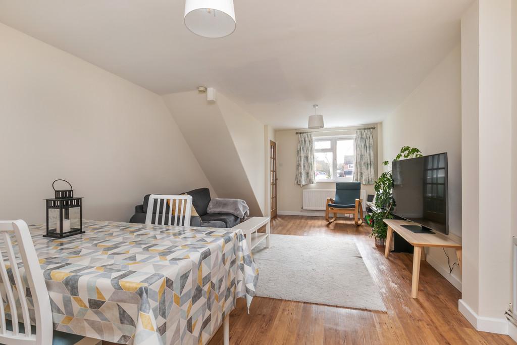 Belgarum - 34 Wesley Road SO23 7 PX-9
