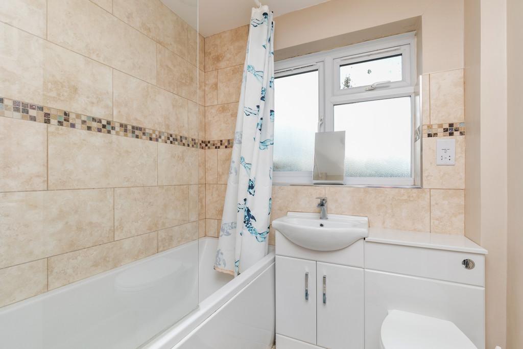 Belgarum - 34 Wesley Road SO23 7 PX-3