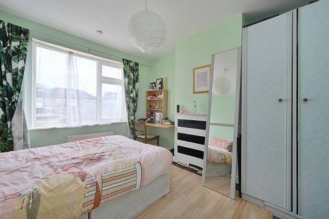 2 bedroom flat for sale, WAVERLEY GARDENS, Park Royal, London, NW10