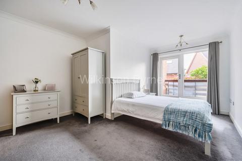 2 bedroom ground floor flat for sale, Ashbourne Gardens, Hertford SG13