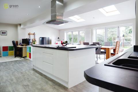 24 Ashfurlong Crescent, Sutton Coldfield, B75 6EP