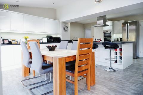 24 Ashfurlong Crescent, Sutton Coldfield, B75 6EP