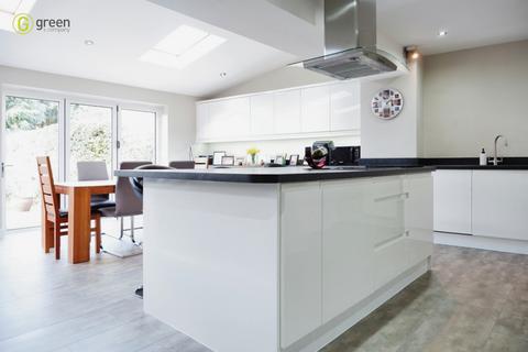 24 Ashfurlong Crescent, Sutton Coldfield, B75 6EP
