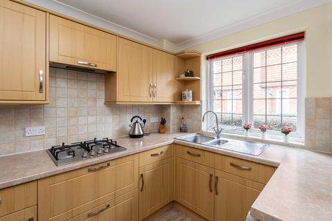 21 Middle Green, Brockham, Betchworth, RH3 7JL