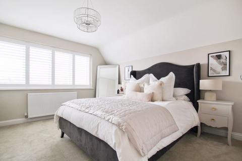 10a Rollo Road, Hextable, Swanley, BR8 7RD