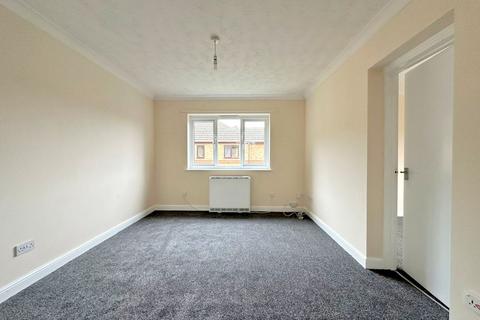 2 bedroom apartment to rent, Avenue Road, St. Neots PE19