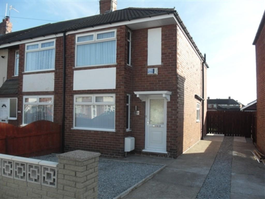 Worcester Road, Hull 3 bed end of terrace house £700 pcm (£162 pw)