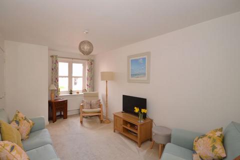 6 Hanratte Close, Llantilio Pertholey, Abergavenny, NP7 6PT